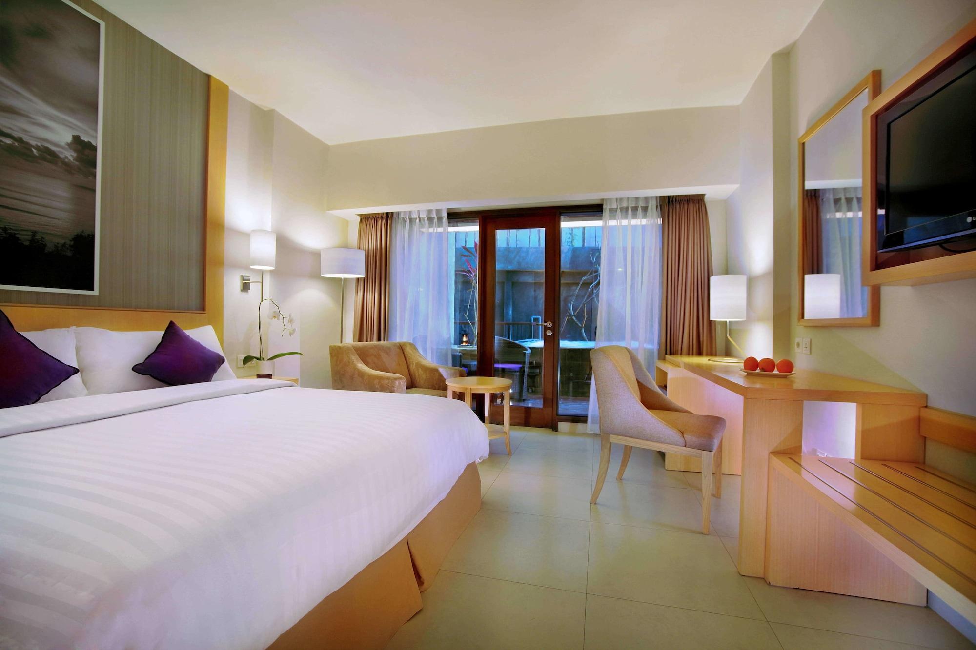 Quest Hotel Kuta By Aston Екстер'єр фото