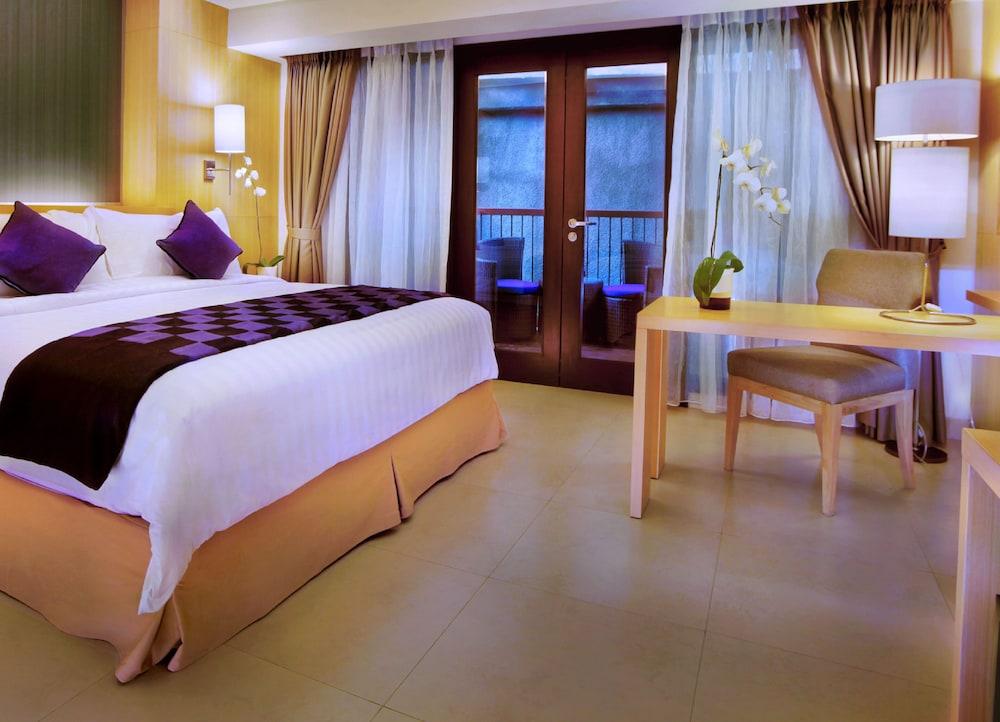 Quest Hotel Kuta By Aston Екстер'єр фото
