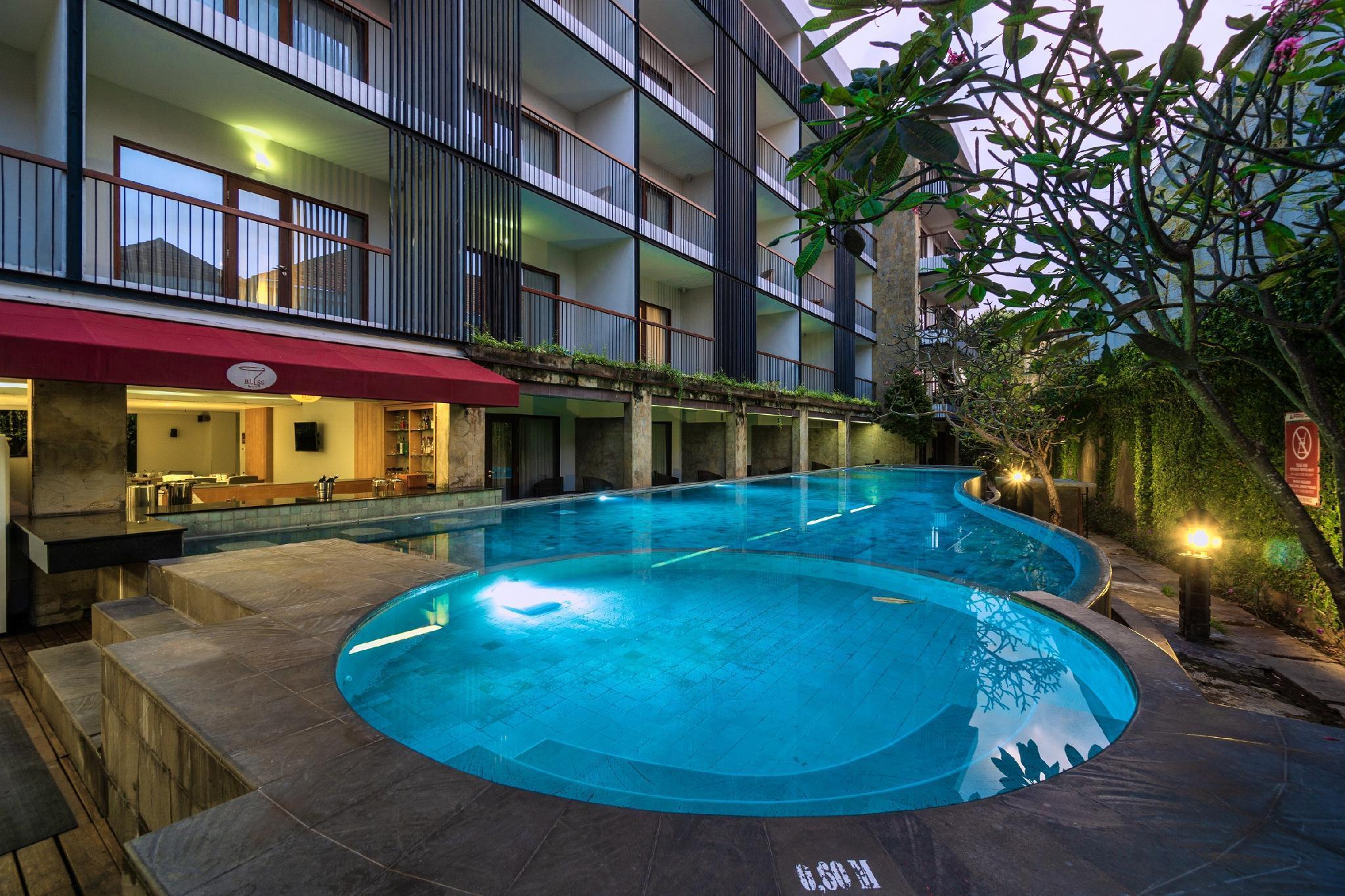 Quest Hotel Kuta By Aston Екстер'єр фото