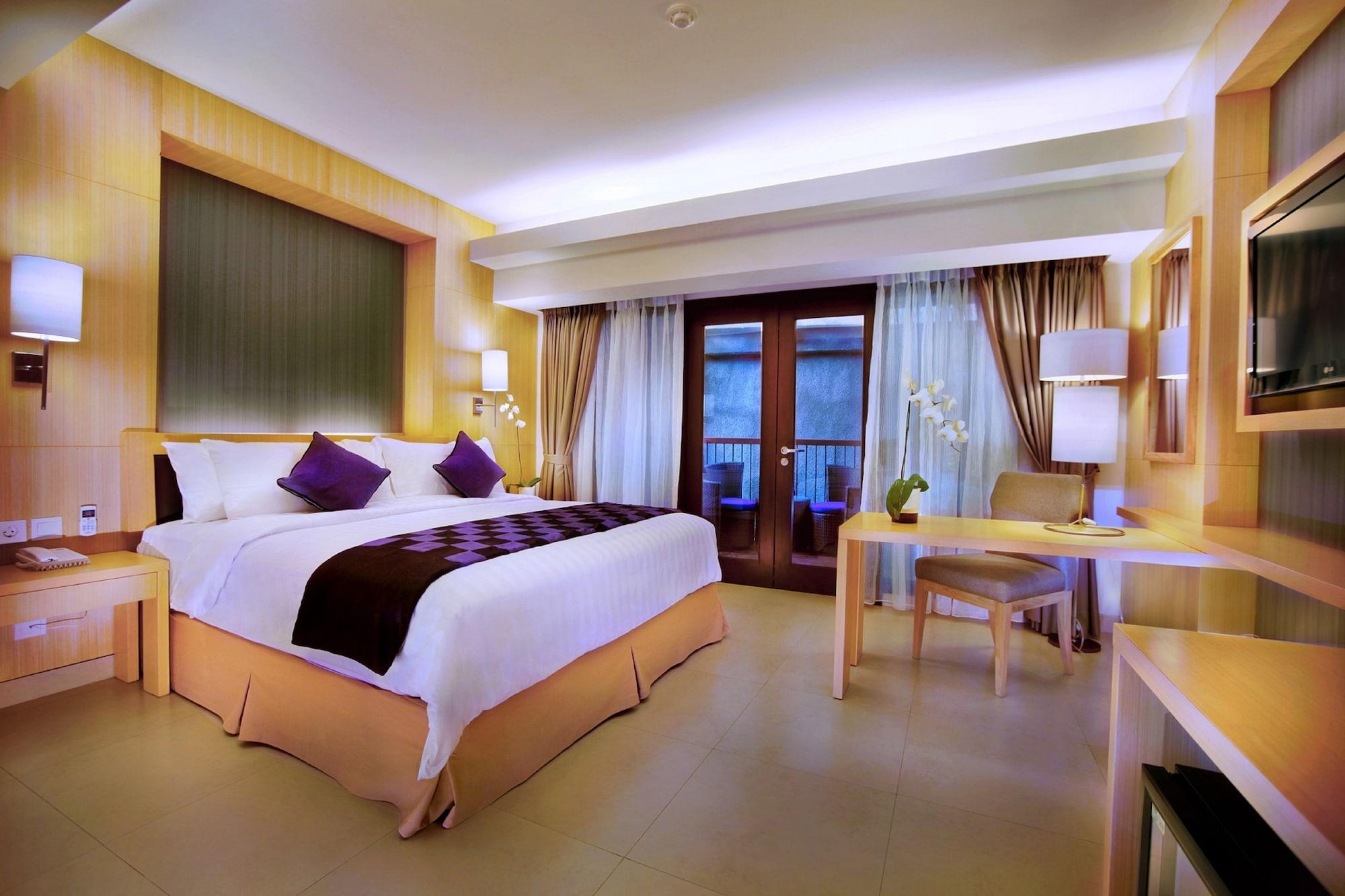 Quest Hotel Kuta By Aston Екстер'єр фото