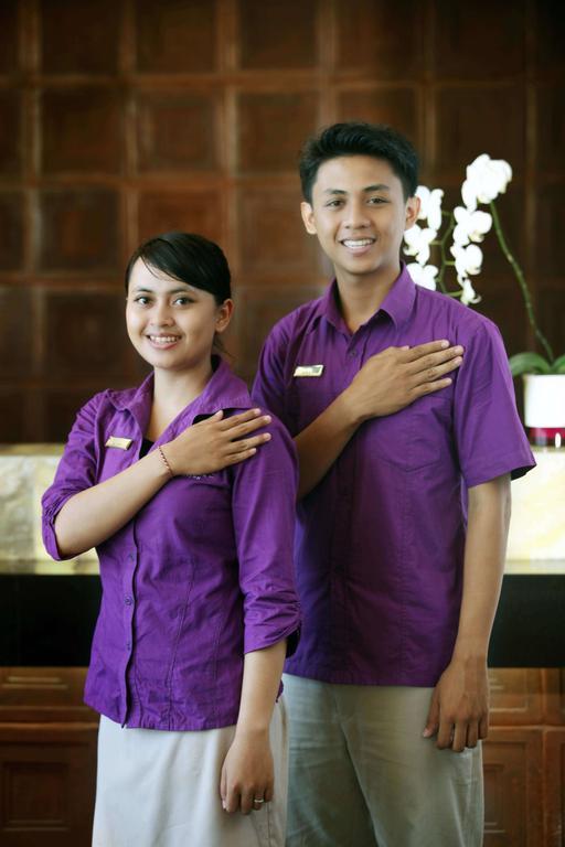Quest Hotel Kuta By Aston Екстер'єр фото