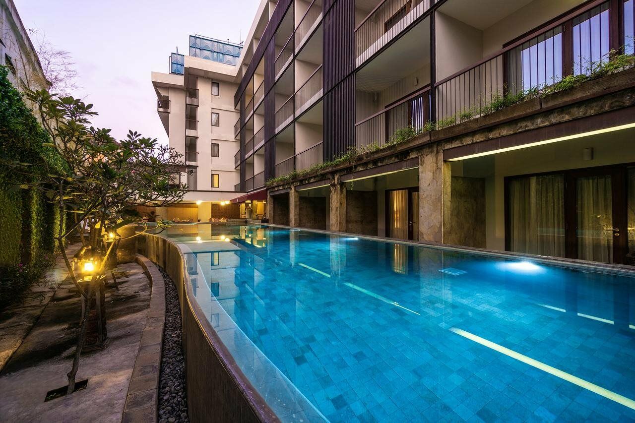 Quest Hotel Kuta By Aston Екстер'єр фото